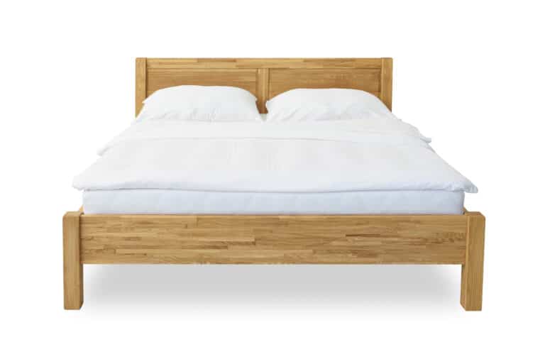 Das Bett aus massiver Eiche Troja ist aus hochwertiger massiver Eiche mit einer Dicke von 4 cm gefertigt. Ein hochwertiger Lattenrost ist im Preis inbegriffen.