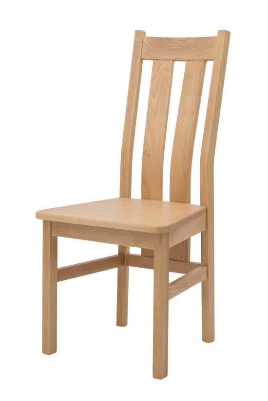 Lackierter Eschenholzstuhl Twin – egal ob im Esszimmer, Arbeitszimmer, Wohnzimmer oder sogar im Schlafzimmer, er wird immer als harmonische Ergänzung Ihres Raumes wirken.