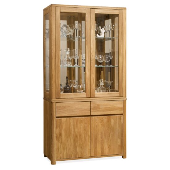 Die Vitrine Lausanne ist so gestaltet, dass sie all Ihre Bedürfnisse erfüllt und gleichzeitig einen Hauch von Luxus und Eleganz in Ihr Zuhause bringt.