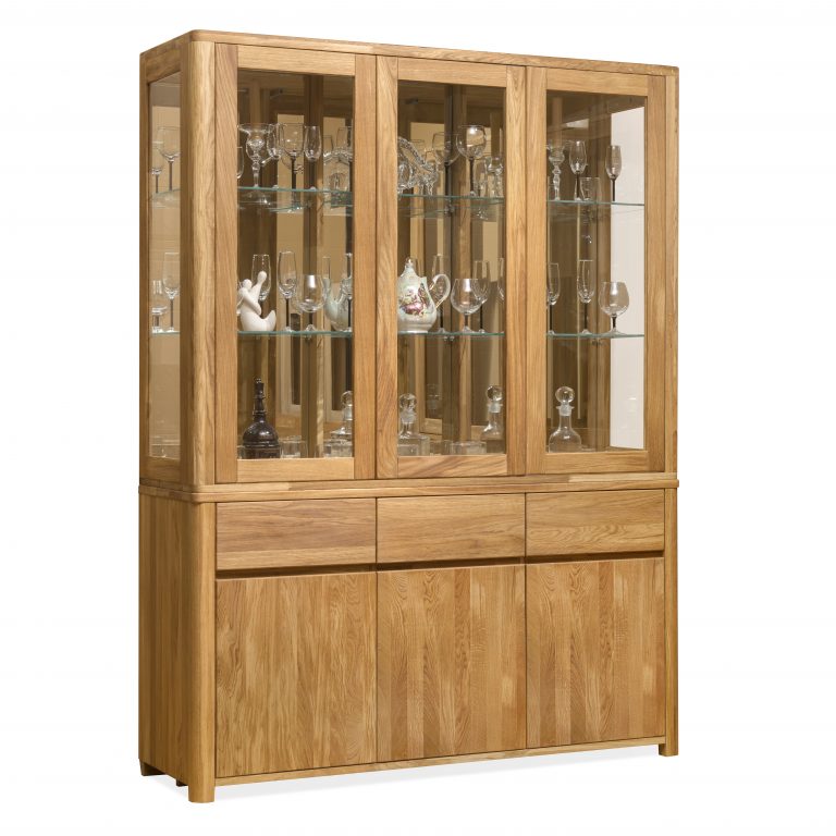 Die Vitrine Lausanne ist so gestaltet, dass sie all Ihre Bedürfnisse erfüllt und gleichzeitig einen Hauch von Luxus und Eleganz in Ihr Zuhause bringt.