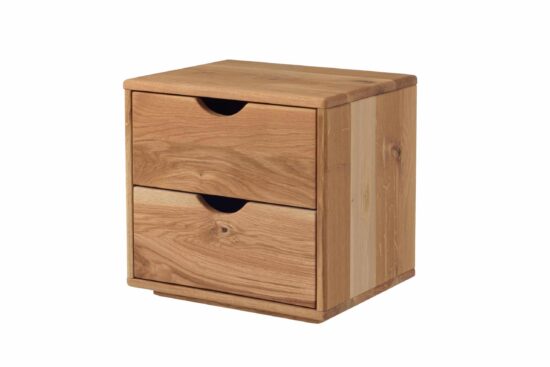 Der Nachttisch Monte aus massiver Eiche ist mit seinem hervorragenden Design und seinen klaren Linien zweifellos die ideale Ergänzung für Ihr Schlafzimmer.