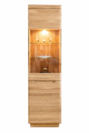 Eichenvitrine Dallas – ein perfektes Möbelstück, das durch sein elegantes Design und seine erstklassige Qualität besticht.