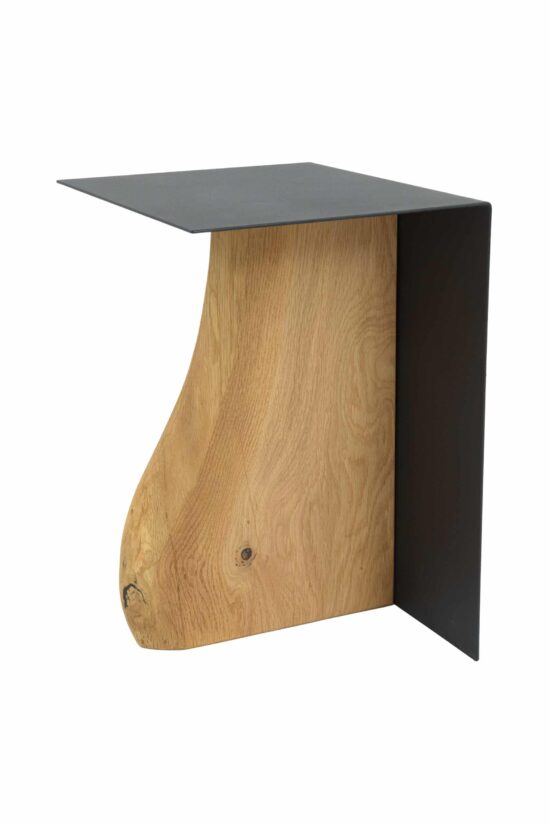 Design-Nachttisch – lassen Sie sich vom Charme des Tisches Tara verzaubern und verwandeln Sie Ihr Schlafzimmer in einen stilvollen Wohlfühlraum, in dem jeder Abend ein Vorbote süßer Träume ist.