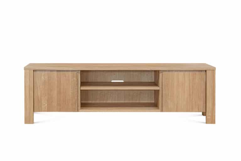 Die massive TV-Kommode Aura aus Holz ist ein echtes Handwerksstück, das das Niveau Ihres Wohnzimmers garantiert anheben wird.