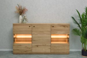 Die Wohntruhe Piemont 09 ist nicht nur ein praktisches und funktionelles Möbelstück, sondern auch ein Designelement mit modernen Elementen.
