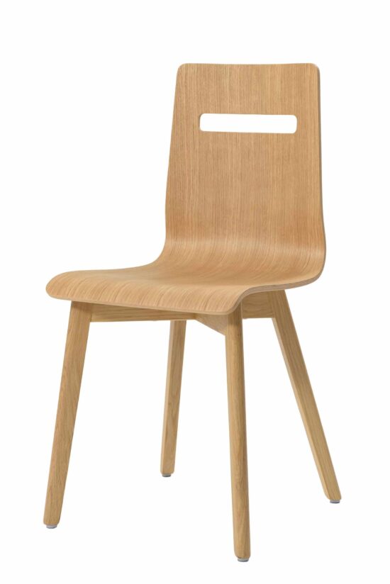 Der Esszimmerstuhl Mia aus Eiche ist eine großartige Ergänzung für Ihre Essbereiche oder Restaurants, die eine perfekte Kombination aus Funktionalität und Ästhetik bietet.