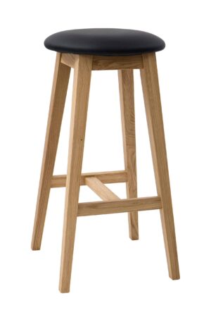 Der Barhocker Riga aus massivem Eichenholz bietet nicht nur Praktikabilität und Komfort, sondern auch ein wunderschönes Design, das Sie und Ihre Gäste begeistern wird.