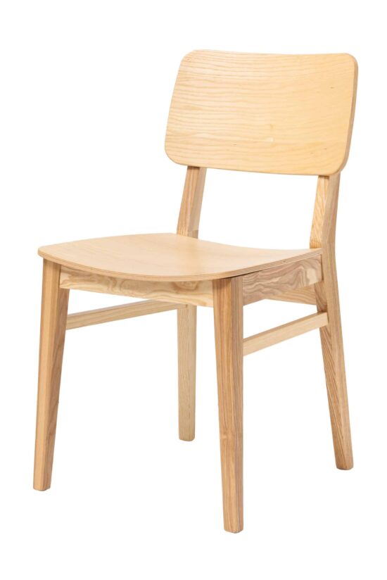 Der Esszimmerstuhl Mio ist ideal für Liebhaber von zeitlosem Design, Qualität und Komfort in einem. Dieser Stuhl ist eine hervorragende Ergänzung für jedes Esszimmer, jede Küche, aber auch für Cafés oder Restaurants.