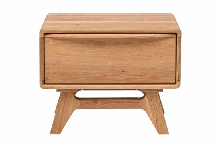 Der Bara Nachttisch aus Massivholz mit praktischer Soft-Close-Schublade ist eine ideale Ergänzung nicht nur zum Bara Bett, sondern auch zu anderen Modellen und Elementen der gleichen Kollektion.