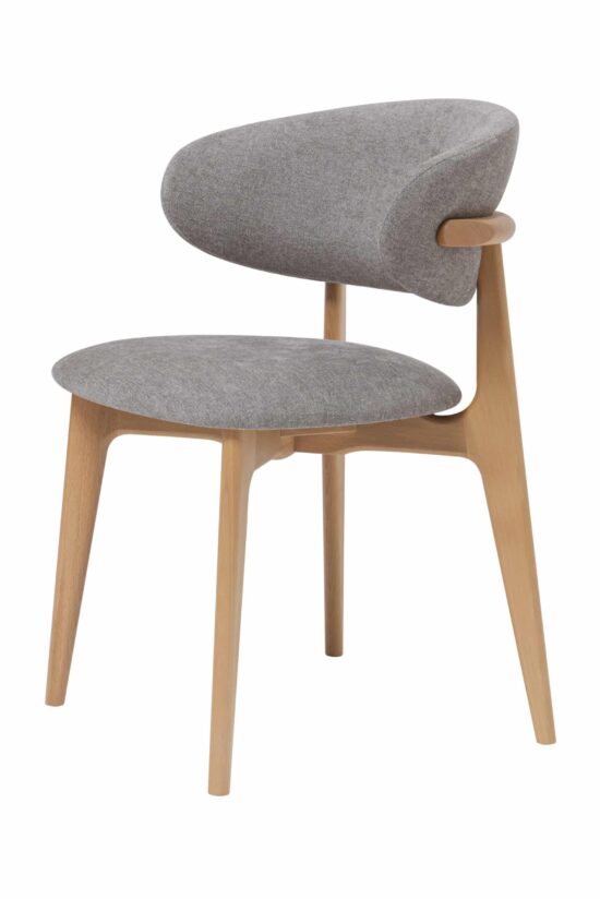 Der Buchen-Sessel Roses Grau bringt Eleganz und Gemütlichkeit in Ihr Interieur, die Sie jeden Tag schätzen werden. Dank des zeitlosen Designs und der soliden Konstruktion wird er nicht nur zu einem praktischen Ort der Entspannung, sondern auch zu einer stilvollen Ergänzung für Ihr Zuhause.