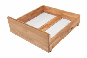 "Die Celin Unterbettschubladen bieten praktischen Stauraum, der für Ordnung im Zimmer sorgt. Sie lassen sich leicht herausnehmen und fassen alles, was Sie zur Hand haben möchten."