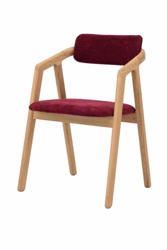 Der Eichenholzstuhl Aksel mit roter Polsterung kombiniert natürliche Eleganz, modernes Design und Komfort. Der rote Bezug verleiht dem Stuhl ein markantes und stilvolles Aussehen und verwandelt jeden Raum in einen gemütlichen und individuellen Ort. Die ergonomische Rückenlehne und die bequemen Armlehnen sorgen für Komfort auch bei längerem Sitzen, egal ob zu Hause oder in gewerblichen Räumen.