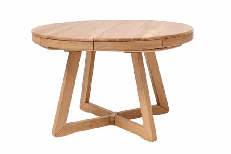 Der runde Ausziehtisch Valencia vereint elegantes Design, die Schönheit massiver Eiche and praktisches Ausziehen. Dank zweier separater Verlängerungsplatten lässt sich seine Länge leicht nach Bedarf anpassen – vom kompakten Tisch für den Alltag bis zur geräumigen Lösung für Familientreffen.