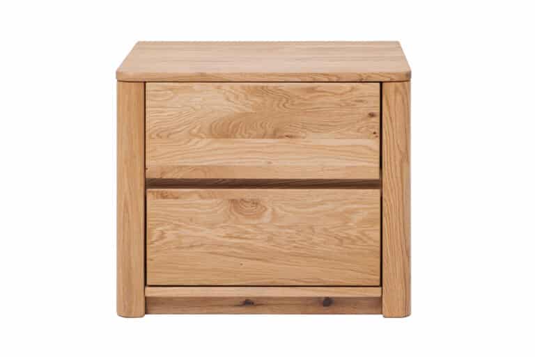 Der massive Eichen-Nachttisch Lausanne Wild verbindet die markante Schönheit der Wildeiche mit elegantem, modernem Design. Natürliche Astlöcher und die einzigartige Holzmaserung machen jeden Tisch zu einem Unikat.